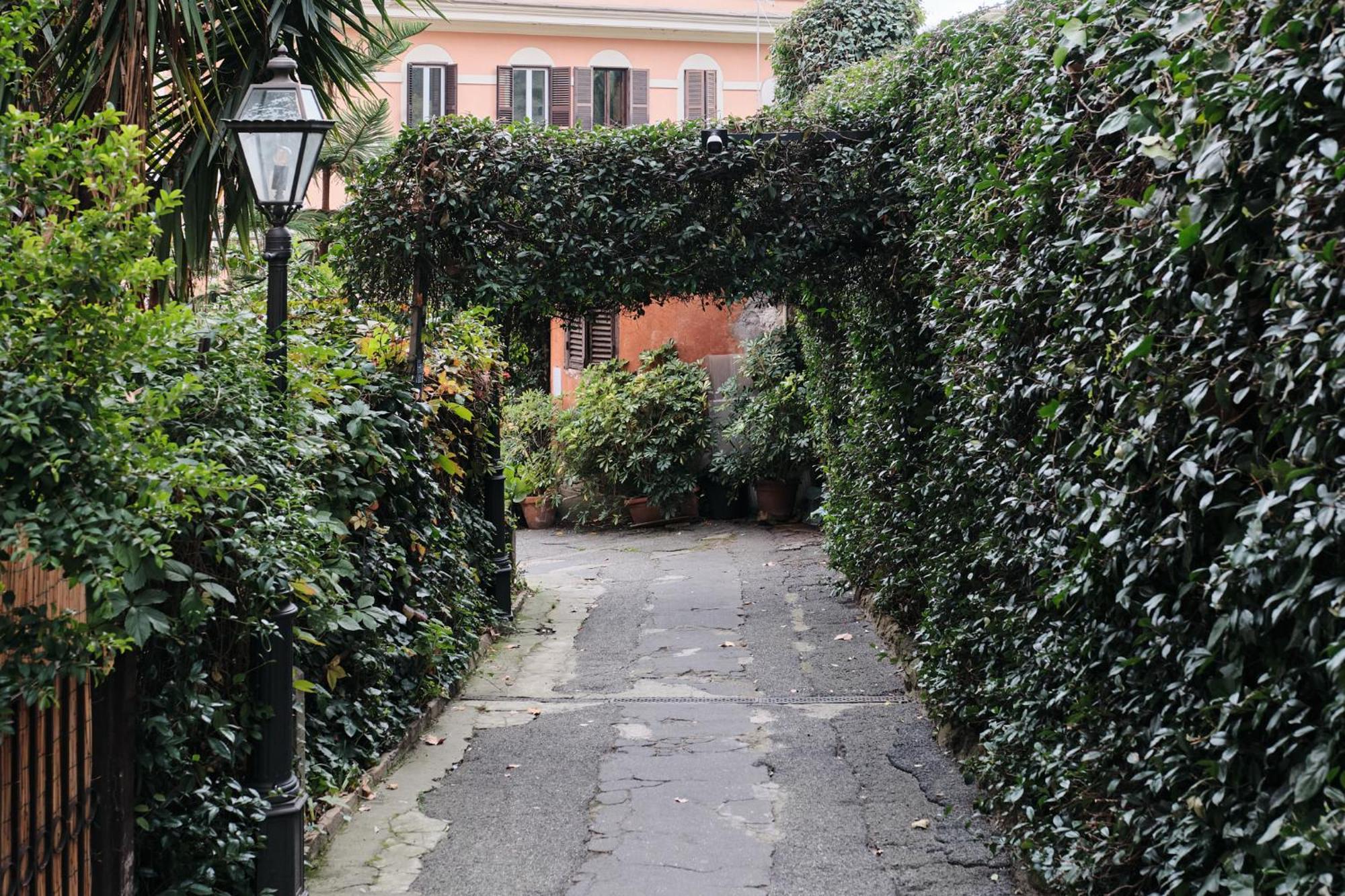 Trastevere- Flat Con Giardino, Ac, Wi-Fi & Netflix Rome Luaran gambar